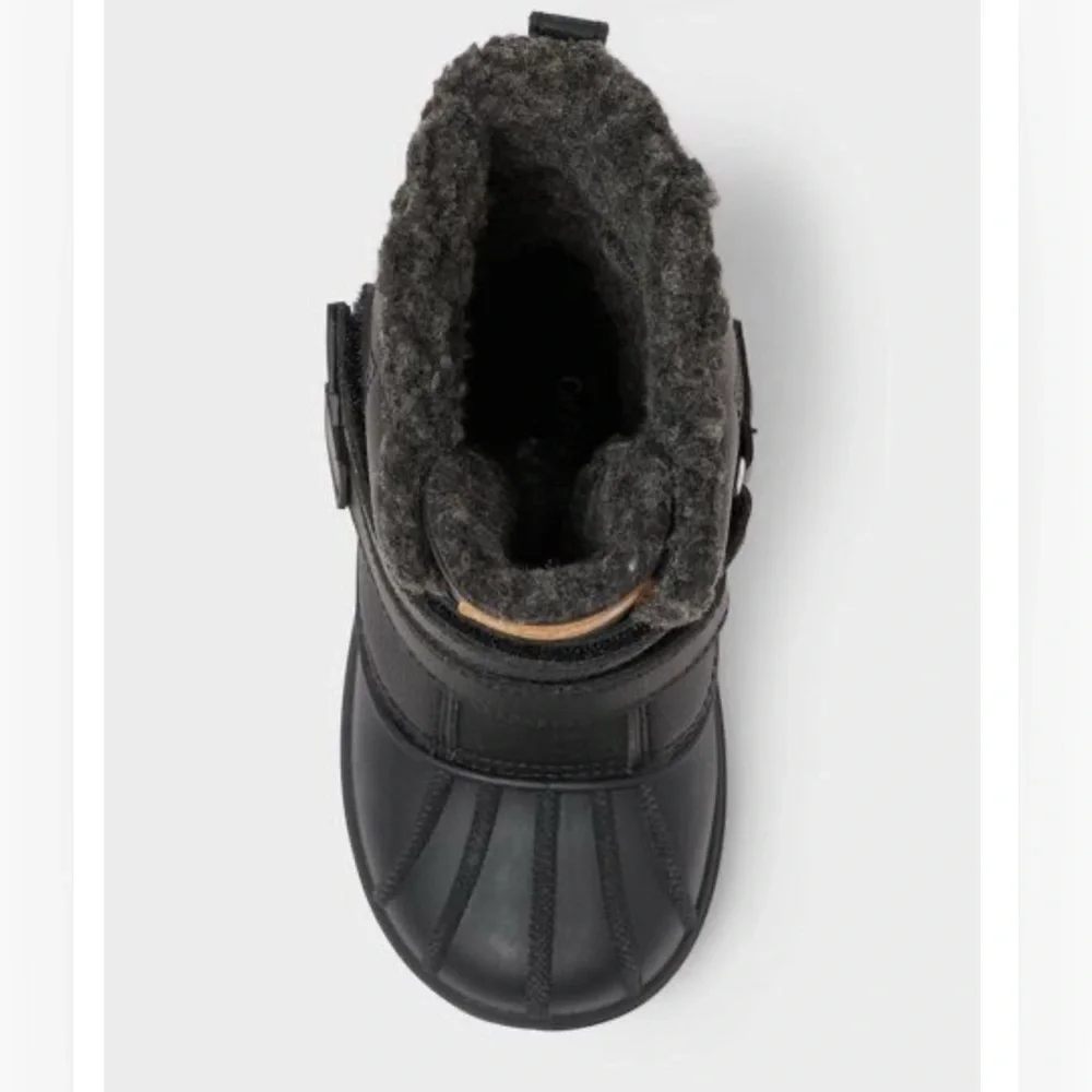 Boy’s size 9 Winter Boots